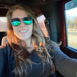 Meet your Posher, Alicia